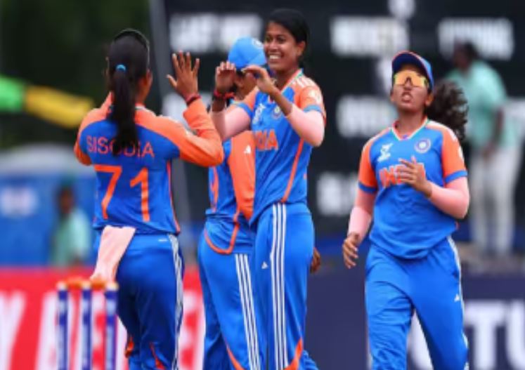 ' शबनम और जोशिता की धारदार गेंदबाजी से भारत ने डिफ़ेंड किया 118 का स्कोर, श्रीलंका को हरा सुपर सिक्स में बनाई जगह | '